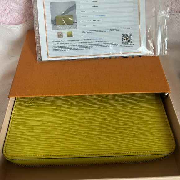Elegant Yellow LV EPI Women's Zippy Wallet - Picture 14 of 14